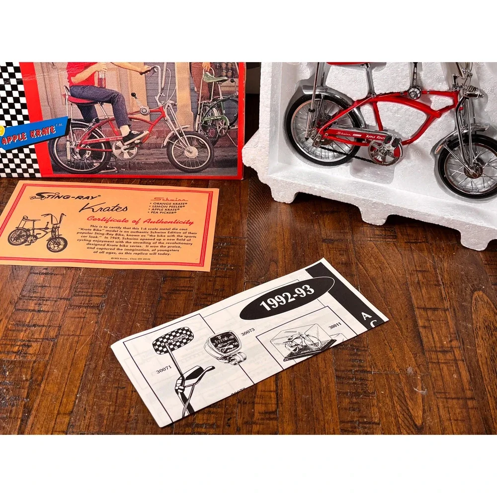 Schwinn '69 Sting-Ray Apple Krate Bicycle 1:6 Scale Diecast Bike Model Xonex